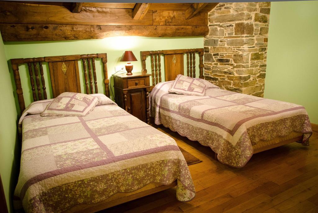 Casas Rurales Taramundi Verde Habitación foto